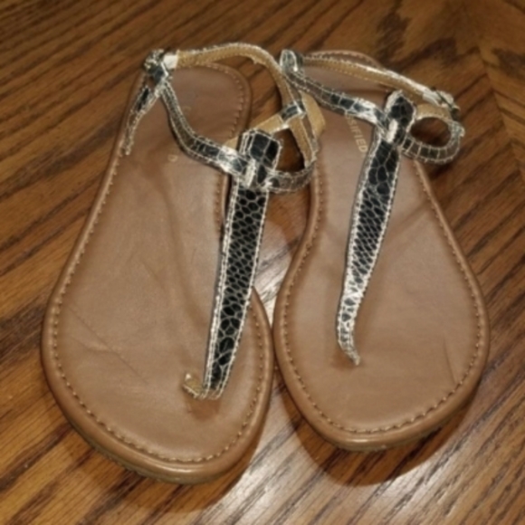 Classified Metallic Silver Gladiator Sandal - Picture 4 of 4